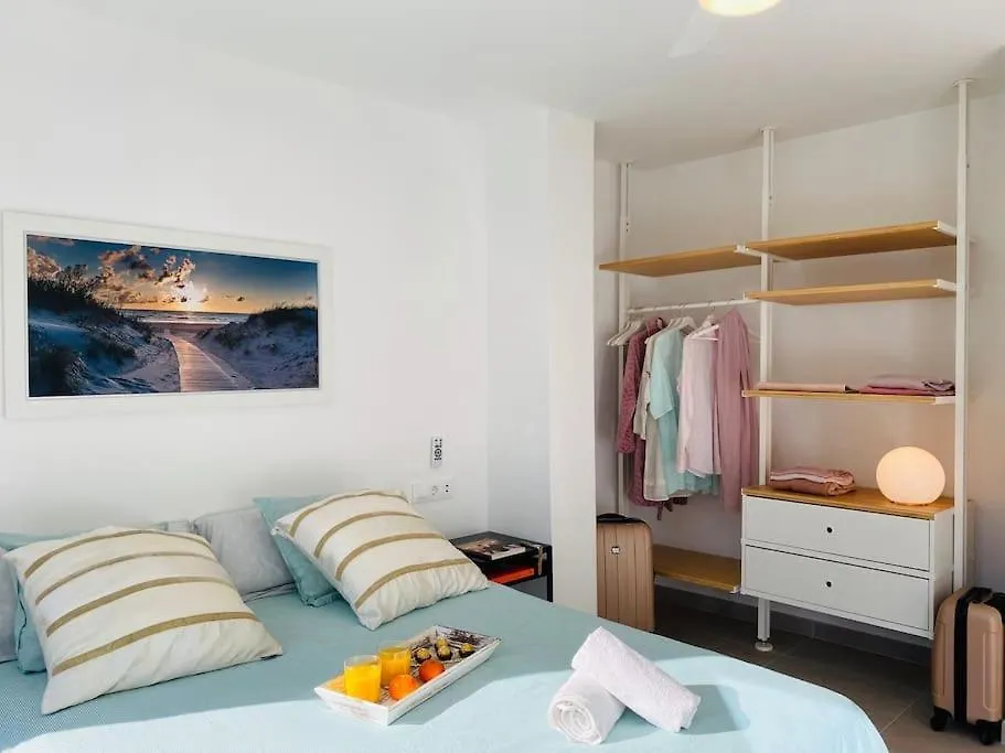 Apartamentos Aquarium 100 M2 Next To The Beach Roses Appartamento