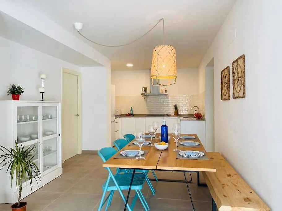 Apartamentos Aquarium 100 M2 Next To The Beach Roses 0*,