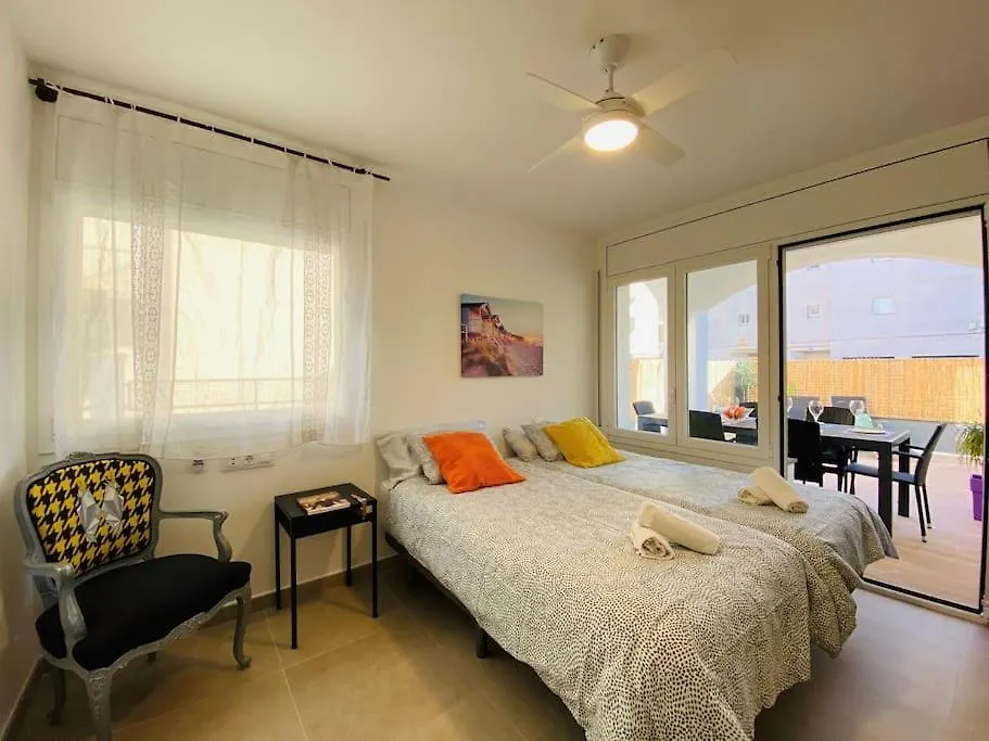 Apartamentos Aquarium 100 M2 Next To The Beach Roses Appartamento